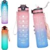 Merkloos Vision Licht Roze-Blauwe Waterfles Met Tijdmarkeringen | 1 Liter | Sport Waterfles | Drinkfles Met Rietje | Lekvrije Sportfles | Tritan Waterfles | BPA Vrij | Voor Sport, Fietsen, Kamperen, School, Sportschool | Tijdmarkering