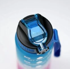 Merkloos Vision Vel Blauw-Roze Waterfles Met Tijdmarkeringen | 1 Liter | Sport Waterfles | Drinkfles Met Rietje | Lekvrije Sportfles | Tritan Waterfles | BPA Vrij | Voor Sport, Fietsen, Kamperen, School, Sportschool | Tijdmarkering -Drinken Goedkope Winkel 1200x1184 3