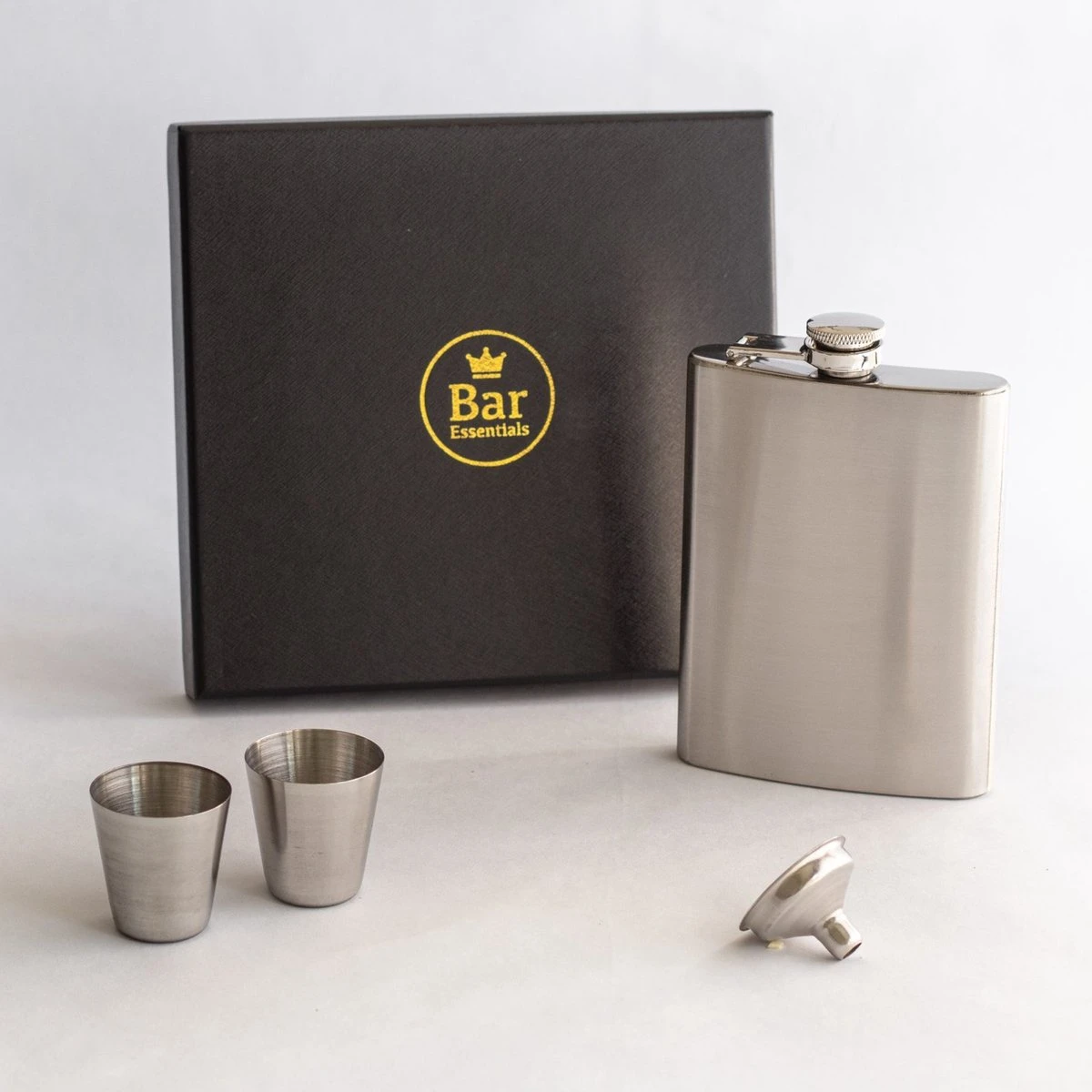 Bar Essentials® Heupfles RVS - Zakflacon - Platvink - Heupflacon - Gifbox 1 Bar Essentials® Heupfles RVS - Zakflacon - Platvink - Heupflacon - Gifbox