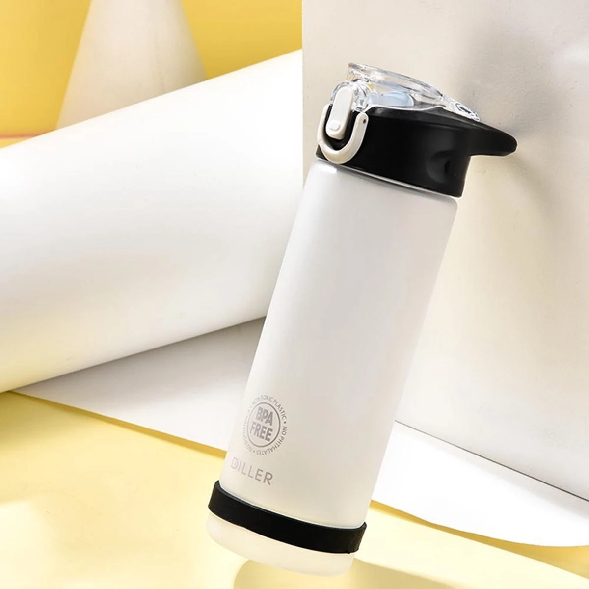 Diller Waterfles Met Rietje - Drinkfles - Handig Sluitsysteem - 750ml - Wit - Tritan & BPA-vrij 2 Diller Waterfles Met Rietje - Drinkfles - Handig Sluitsysteem - 750ml - Wit - Tritan & BPA-vrij - Afbeelding 2