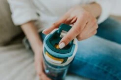 Kambukka Elton Drinkfles 750ml - Niagara Blue Met 3-in-1 Lid En Makkelijke Reiniging -Drinken Goedkope Winkel 1200x800 106