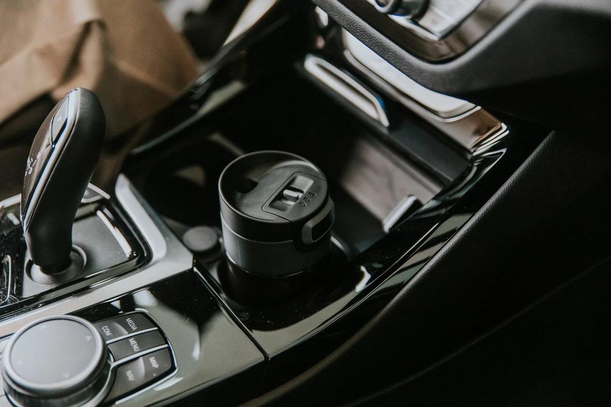 Kambukka Etna Thermosbeker 300 Ml - Makkelijk Reinigen - Lekvrije Koffiebeker - Pitch Black 6 Kambukka Etna Thermosbeker 300 Ml - Makkelijk Reinigen - Lekvrije Koffiebeker - Pitch Black - Afbeelding 6