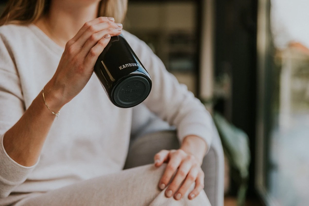 Kambukka Etna Thermosbeker 300 Ml - Makkelijk Reinigen - Lekvrije Koffiebeker - Pitch Black 8 Kambukka Etna Thermosbeker 300 Ml - Makkelijk Reinigen - Lekvrije Koffiebeker - Pitch Black - Afbeelding 8